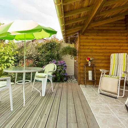 Independant Dans Un Jardin - Hossegor